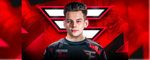 Pergi dari MOUZ, Frozen Gabung Tim CS2 FaZe Clan